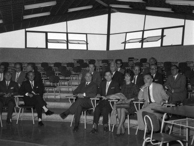 Ingenieros argentinos visitan la Unidad Universitaria, Paraninfo, 1964