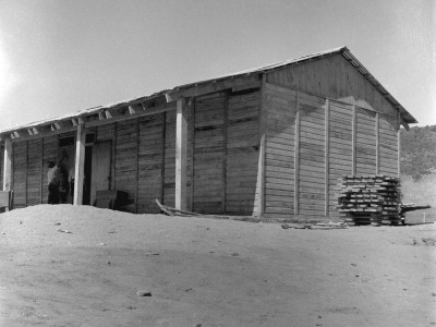 Escuela construida por estudiantes de la UTE en los Trabajos Voluntarios de 1966