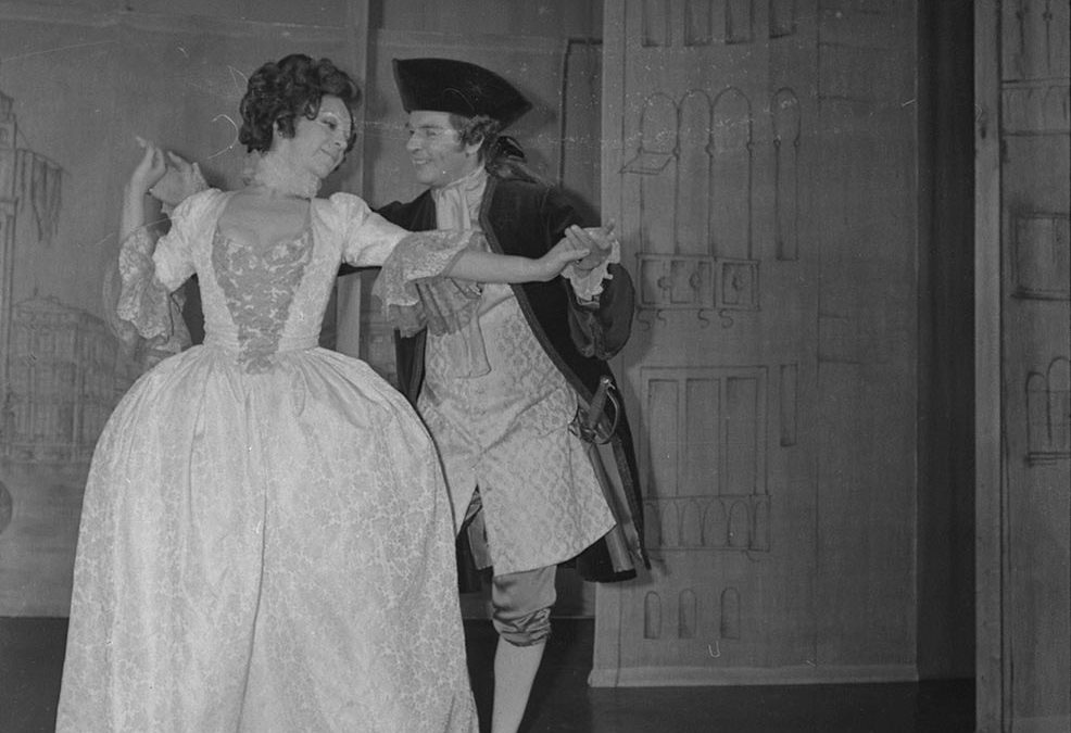 UTE-COM-NN-004615-176